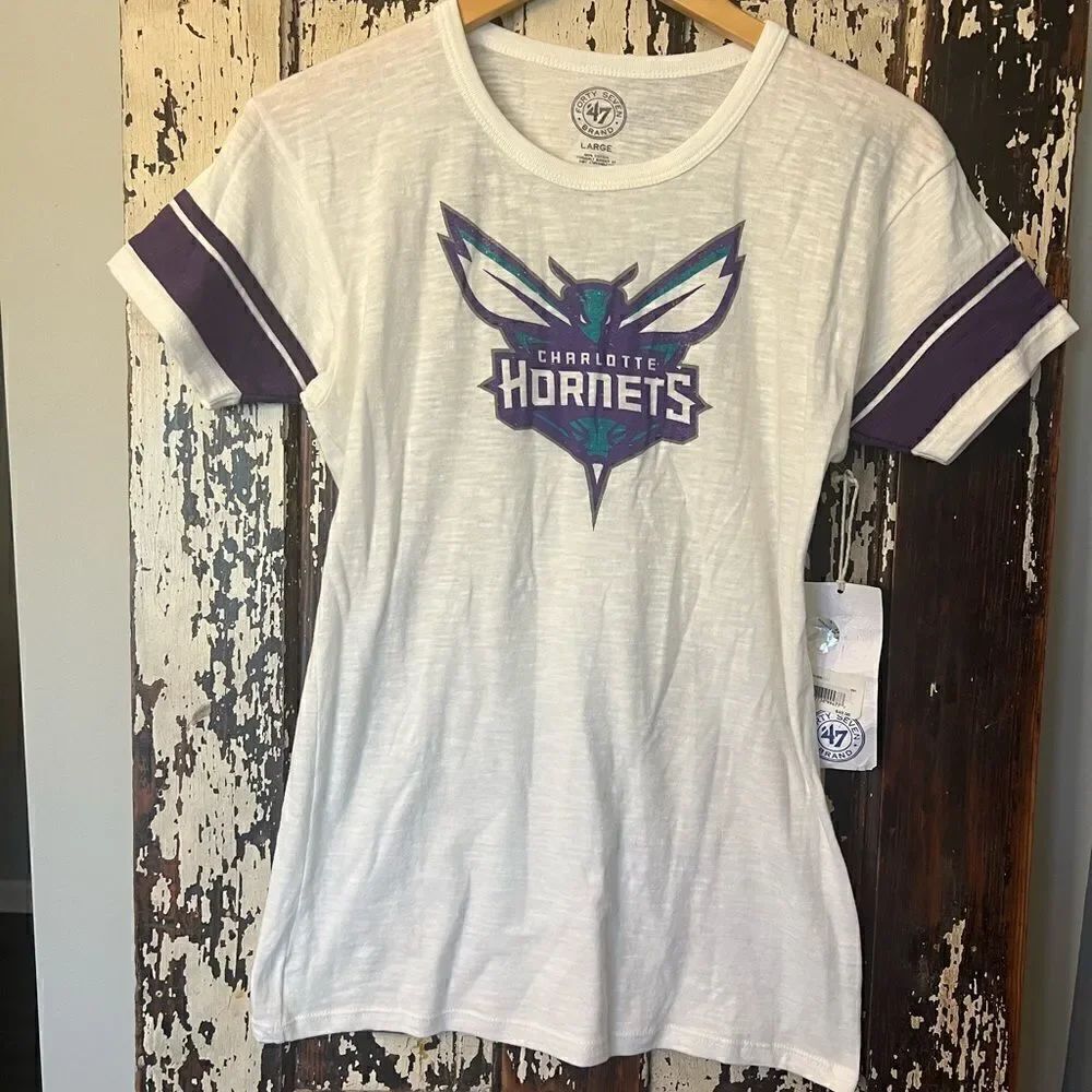 Women’s NBA Charlotte Hornets ‘47 Brand lightweight shirt. Size L.